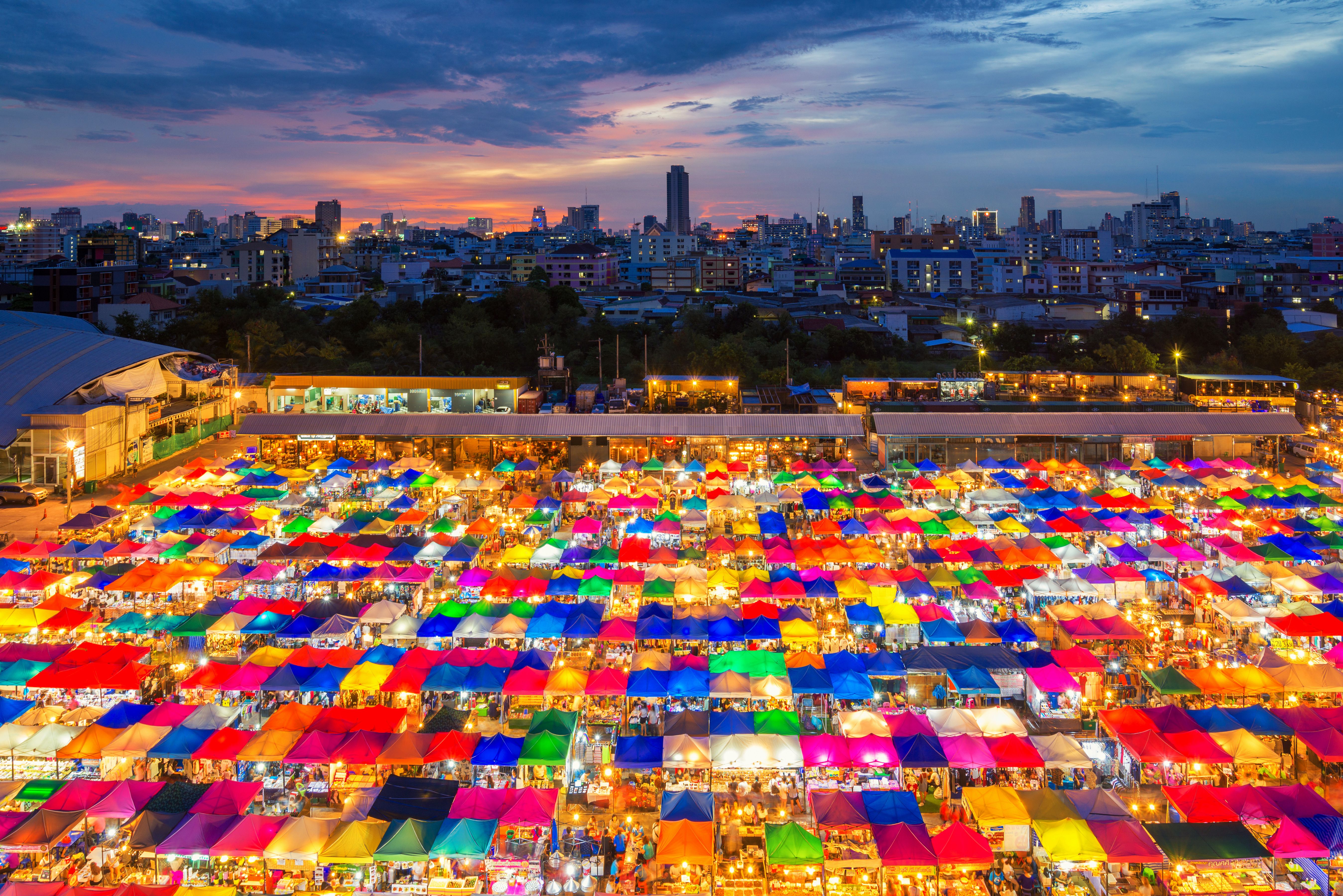 Chatuchak Weekend Market in Bangkok Shopping Tips