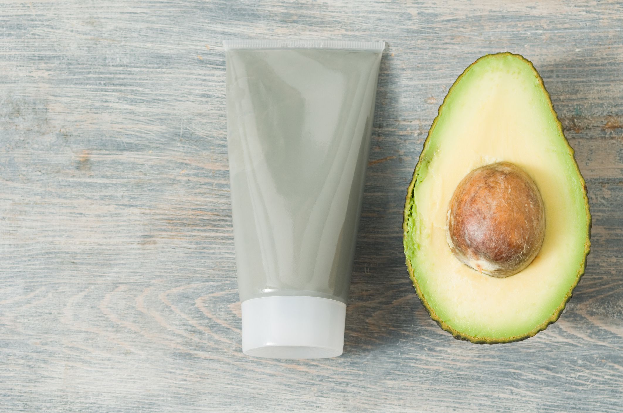 4 Super Simple Avocado Face Mask Recipes