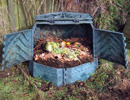 How to Make a Trash Can Composter Bin