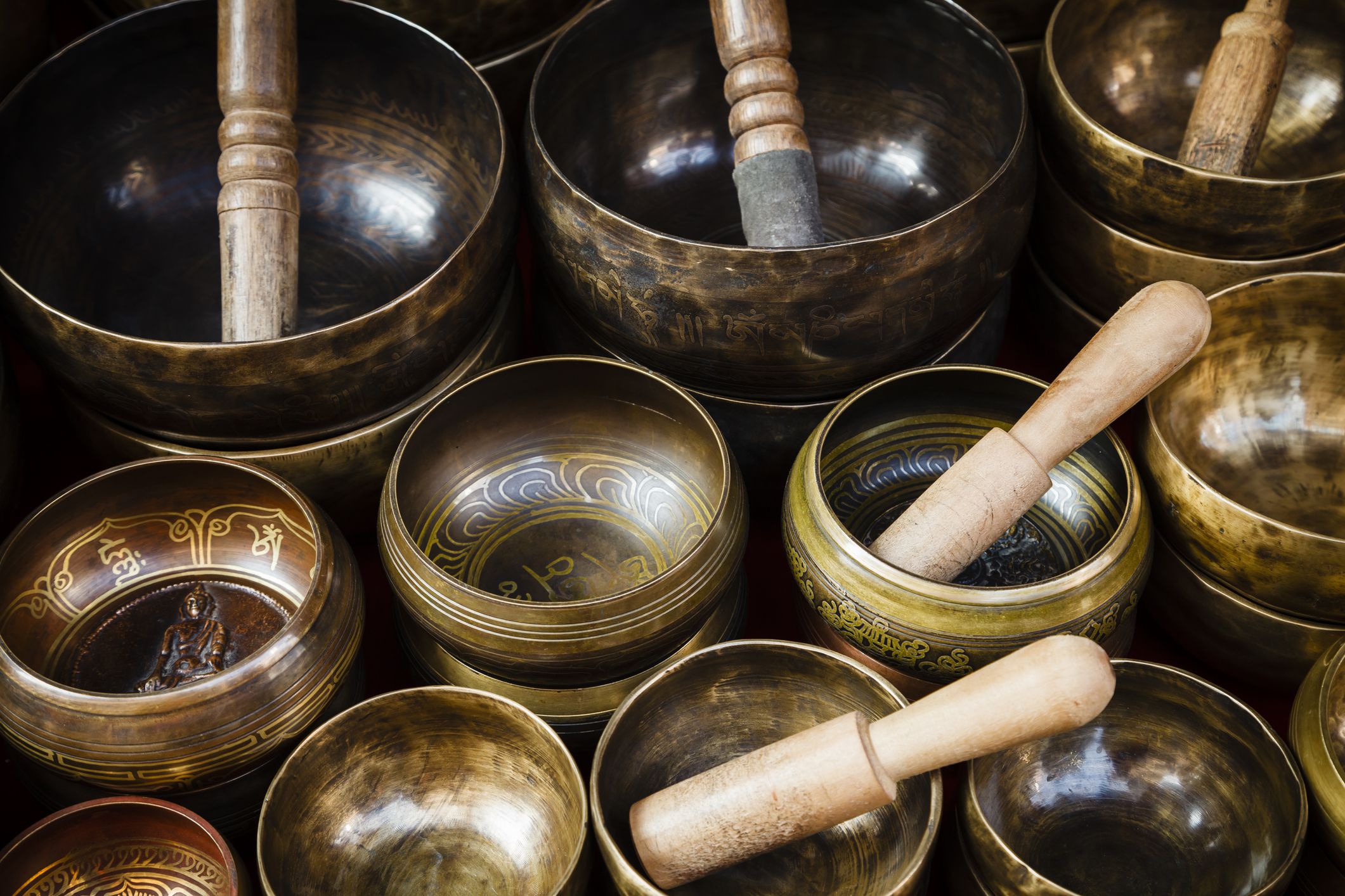 the-healing-therapy-of-tibetan-singing-bowls