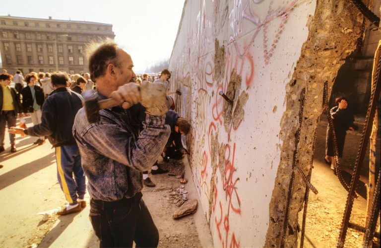 All About the Rise and Fall of the Berlin Wall