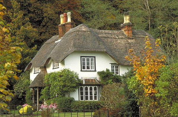 Thatched Country Cottages In England And Wales