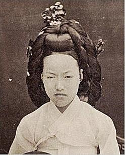 Who Was Queen Min of Joseon Korea