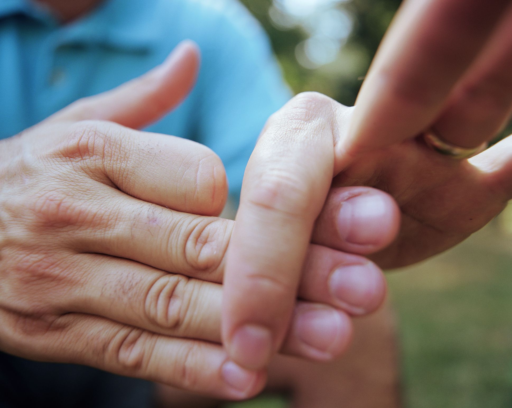 Easy Thumb Magic Trick