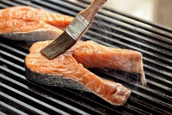 Recipe for Grilling Salmon Perfectly (No Turning!)