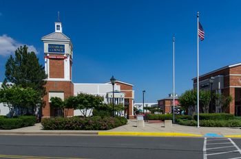 Potomac Mills Outlet: Shopping Mall in Woodbridge, VA