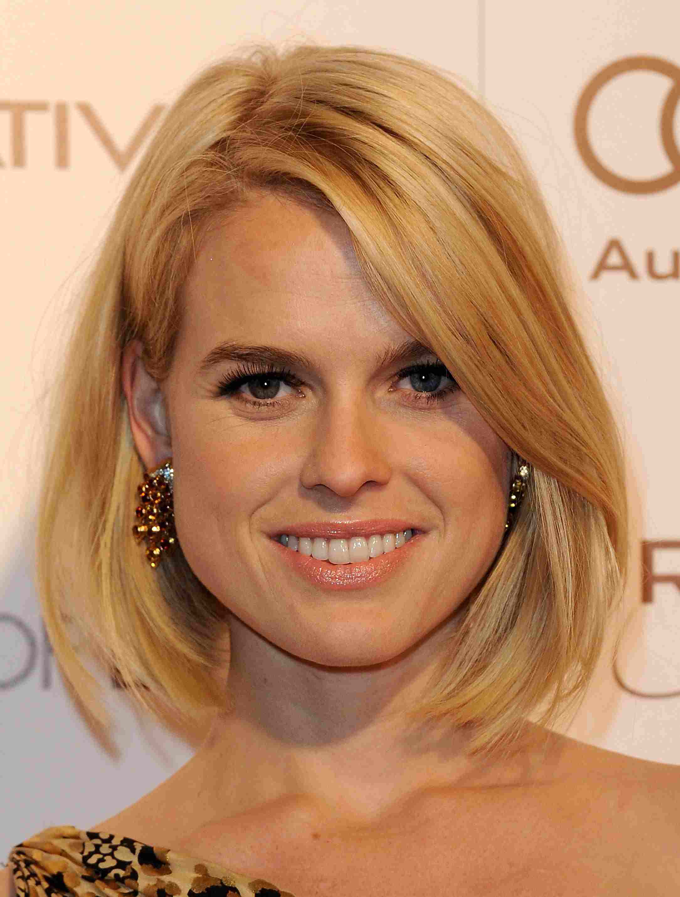 Unique Celebrities with Long Bob Hairstyles<br/>