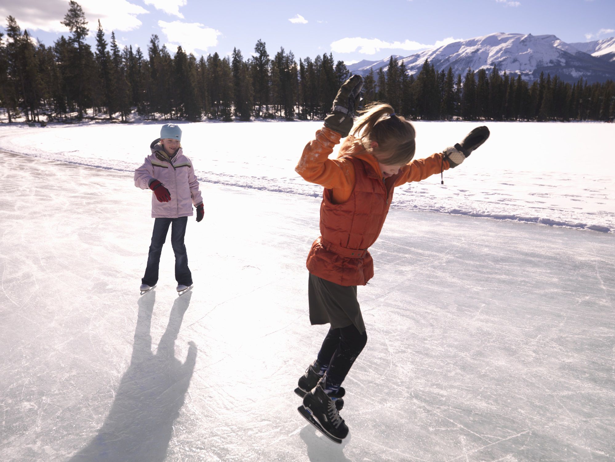 figure-skating-tricks-for-the-beginner-howtheyplay