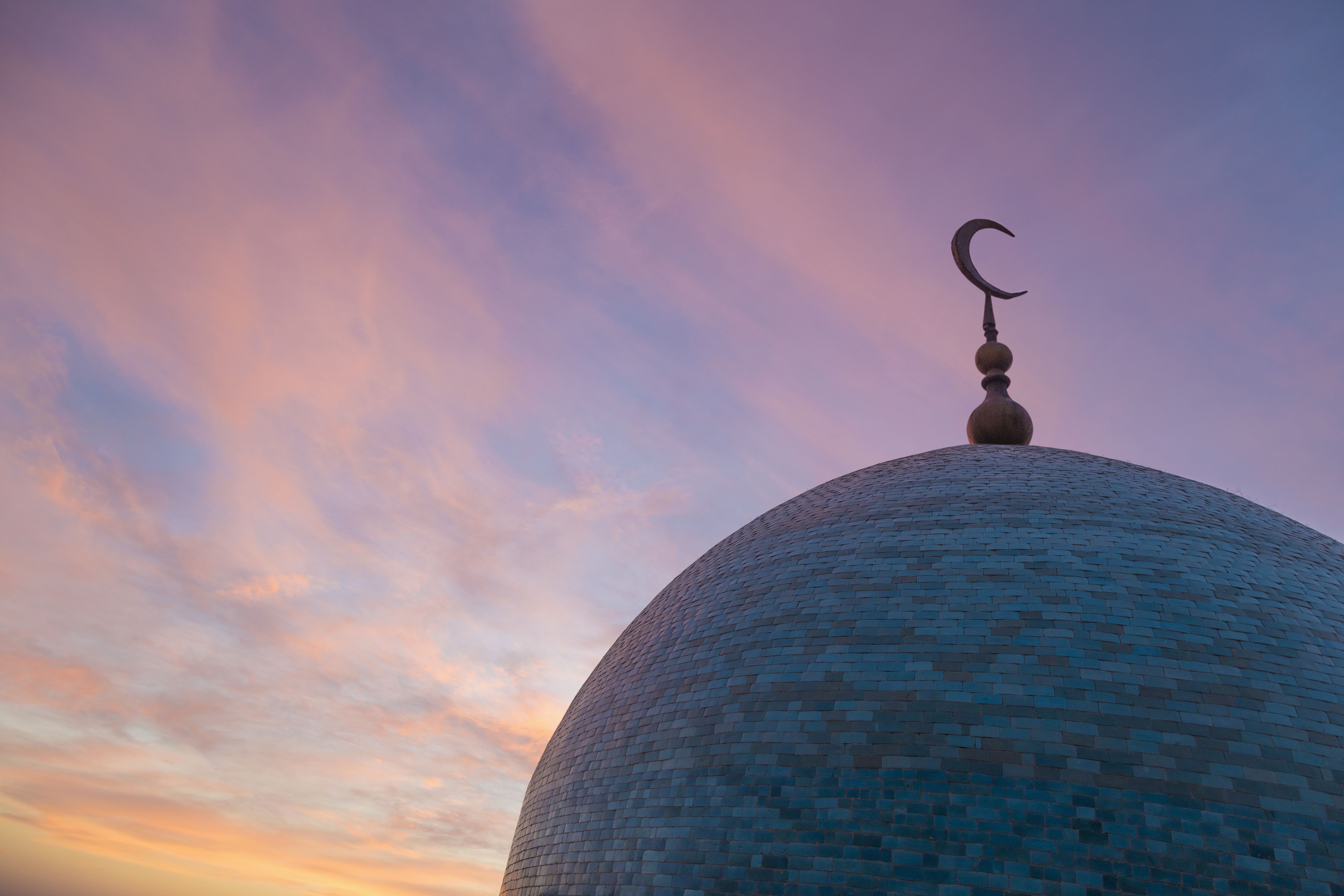 The Purpose of the Crescent Moon in Islam