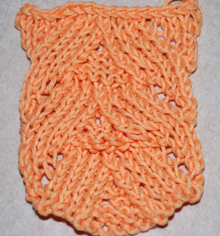 Learn to Knit the Fish Scale Lace Knitting Stitch