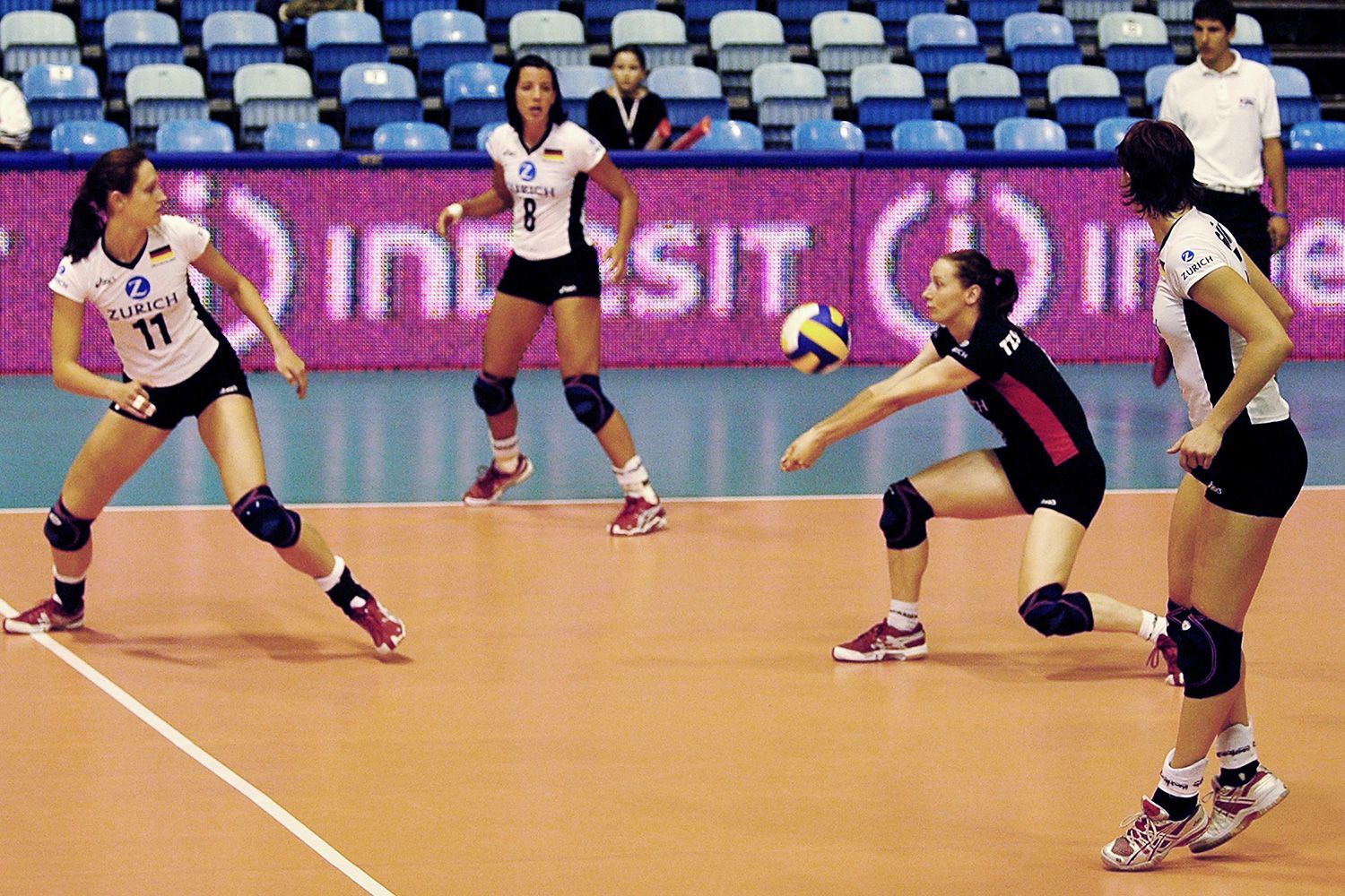 Volleyball Positionen Defensive Specialists In Volleyball Better At 