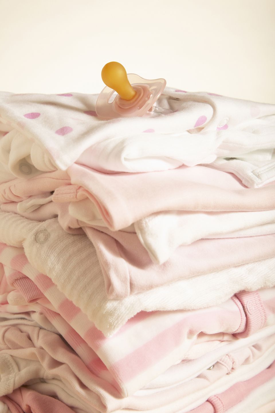 how-to-store-baby-clothes