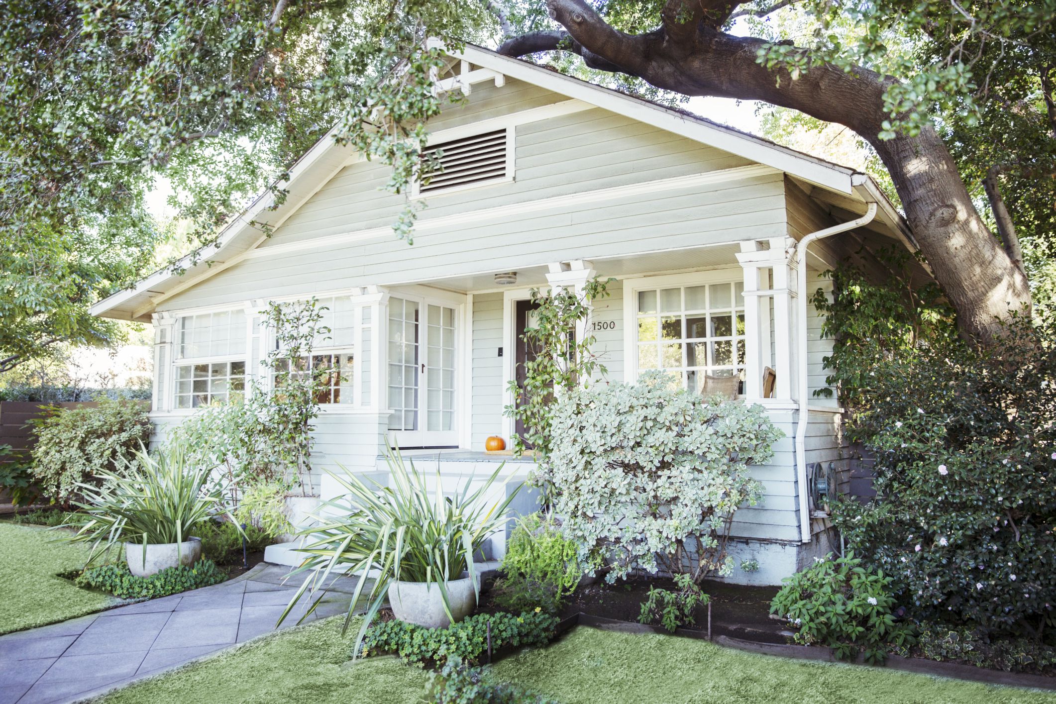 Expertly-Crafted Paint Schemes For Your Home Exterior