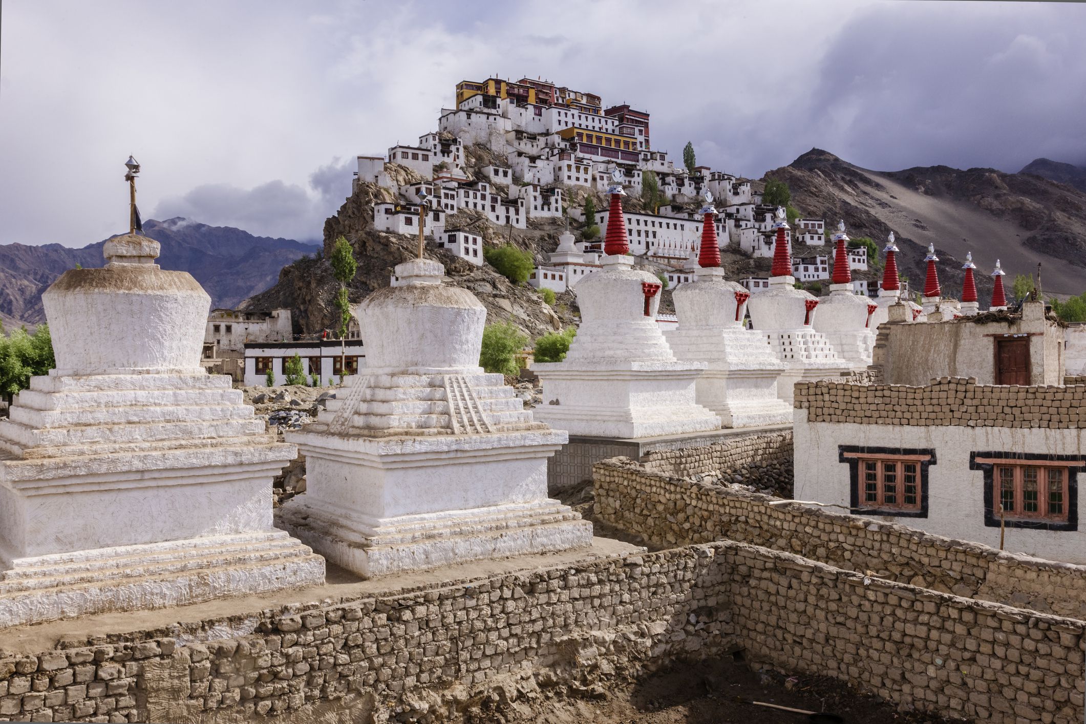 10-mindblowing-buddhist-monasteries-in-india