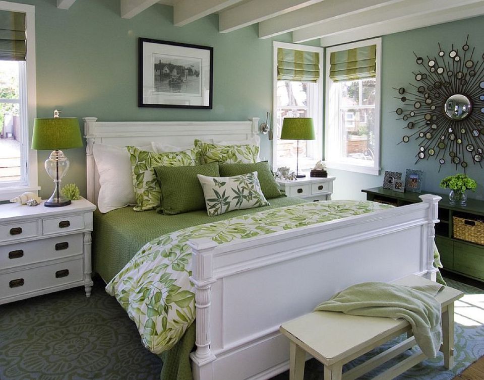 Decorating A Small Master Bedroom