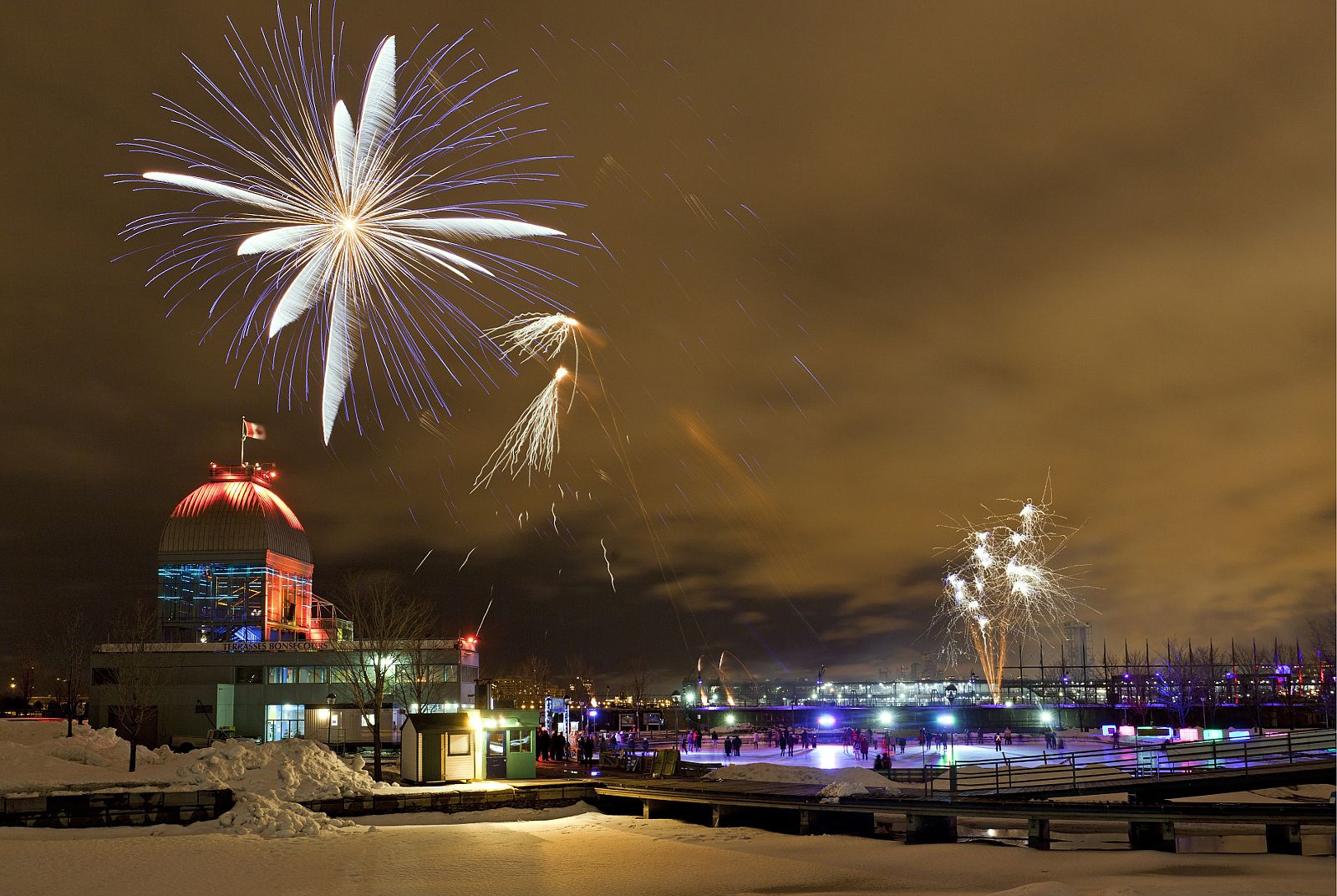Montreal Christmas Fireworks 2017-2018