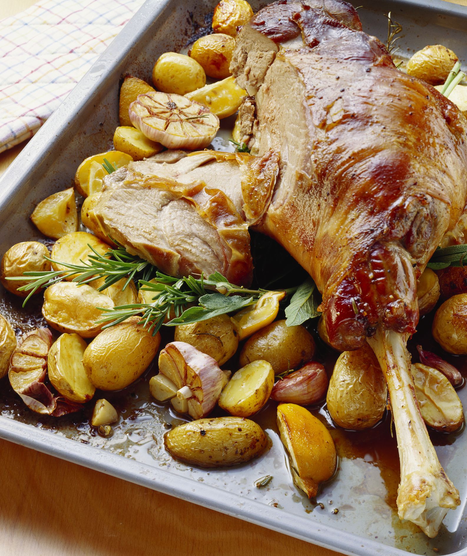 lamb leg roast potatoes roasted oven greek recipe