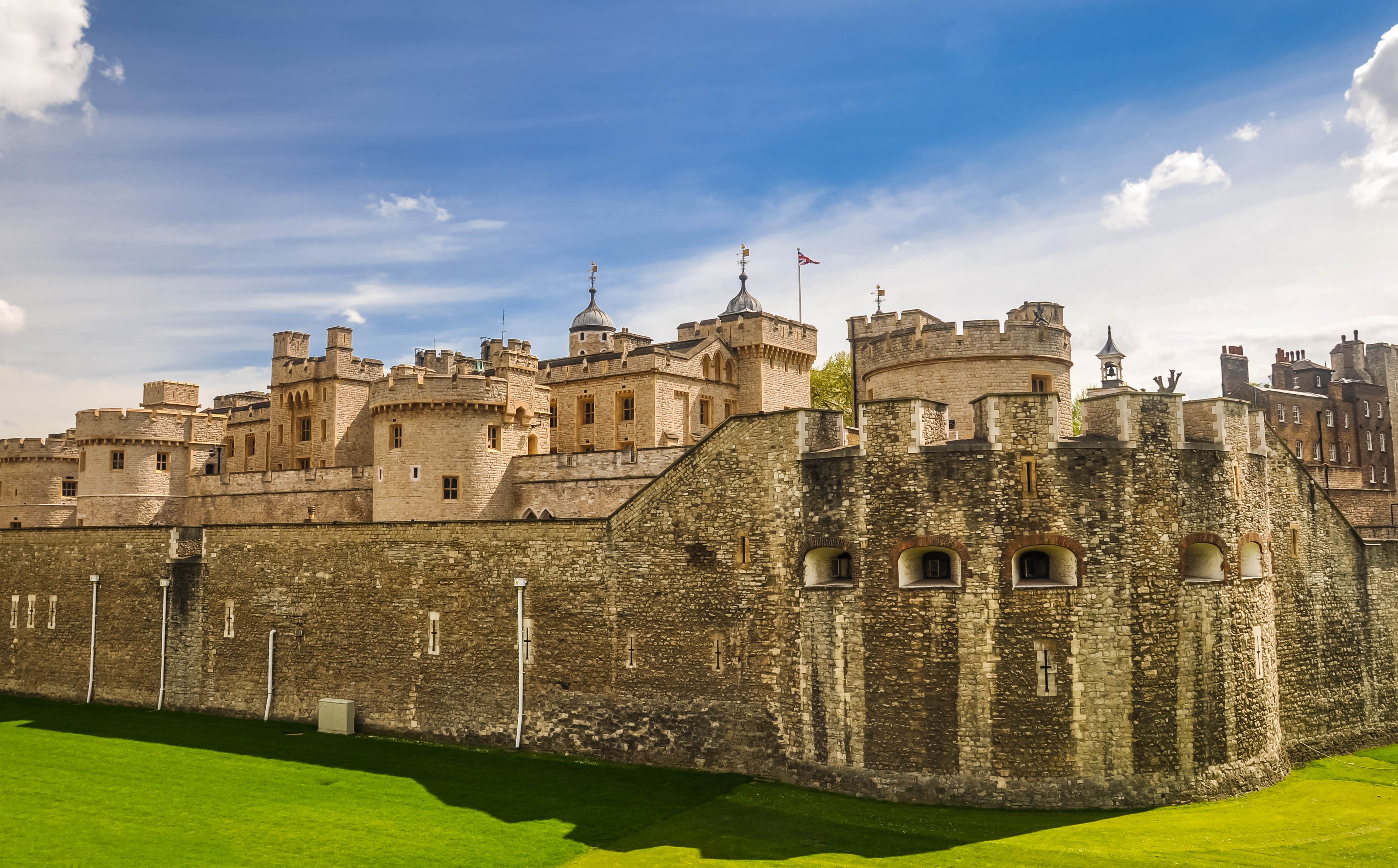 London tower фото