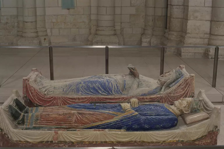 Eleanor of Aquitaine and Henry II, lying together: tombs at Fontevraud-l'Abbaye