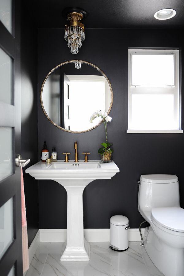 17 Beautiful Black Bathrooms