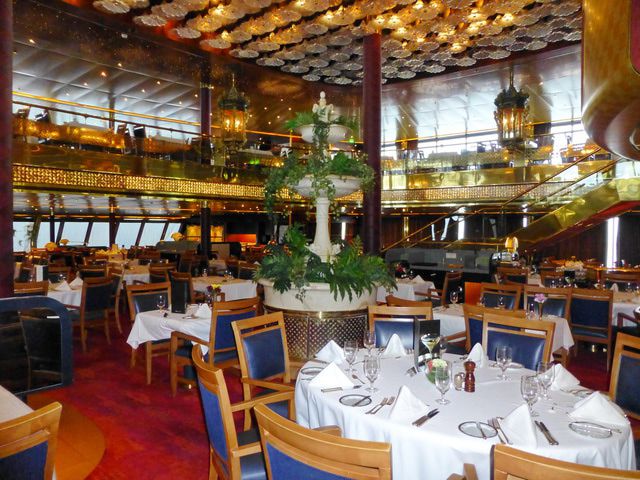 Dining on the Maasdam of Holland America Line