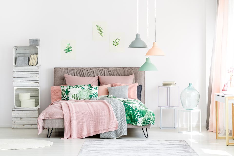 33 Ideas Bedroom ideas pink and green for Small Space