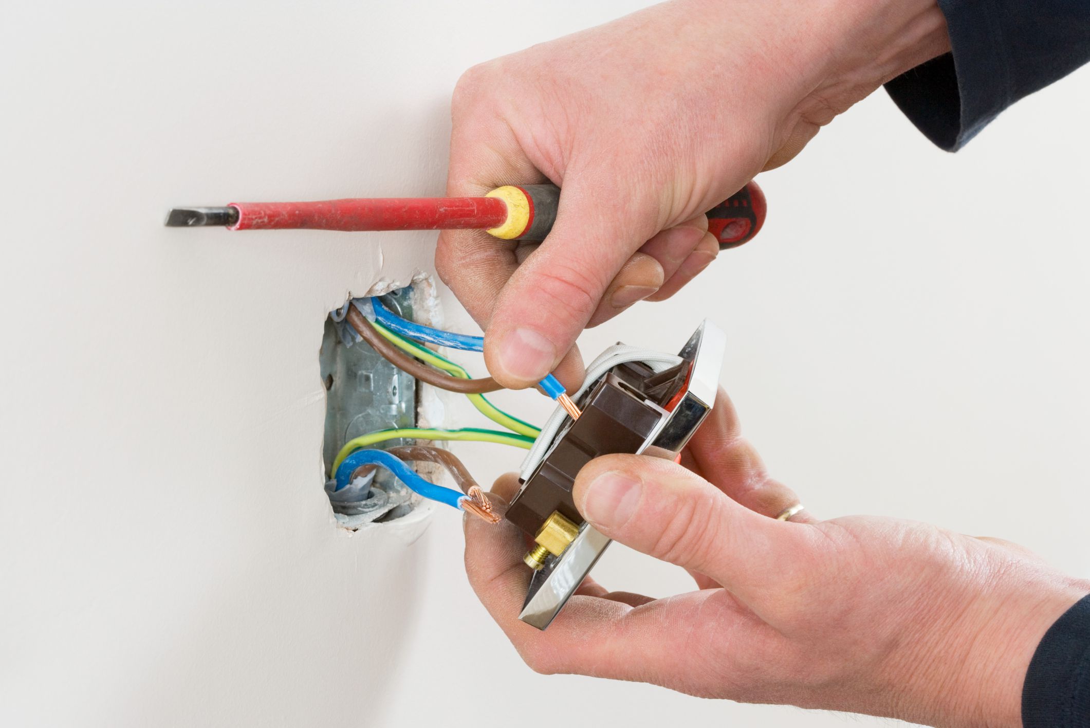 Electrical Box Fill Tips for Inserting Wires