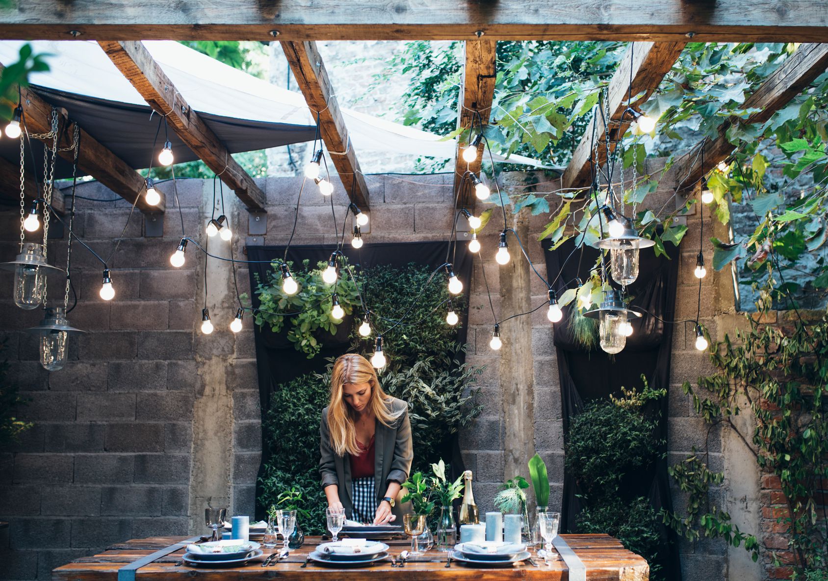 14 Best Outdoor Decorating Ideas for Small Spaces