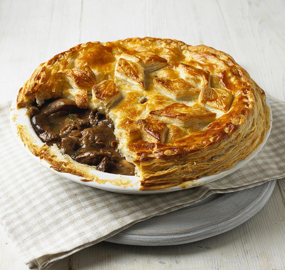 Rich Venison Pie Recipe By Valentine Warner   Venison Pie 1500 58a7179a5f9b58a3c931f9c0 