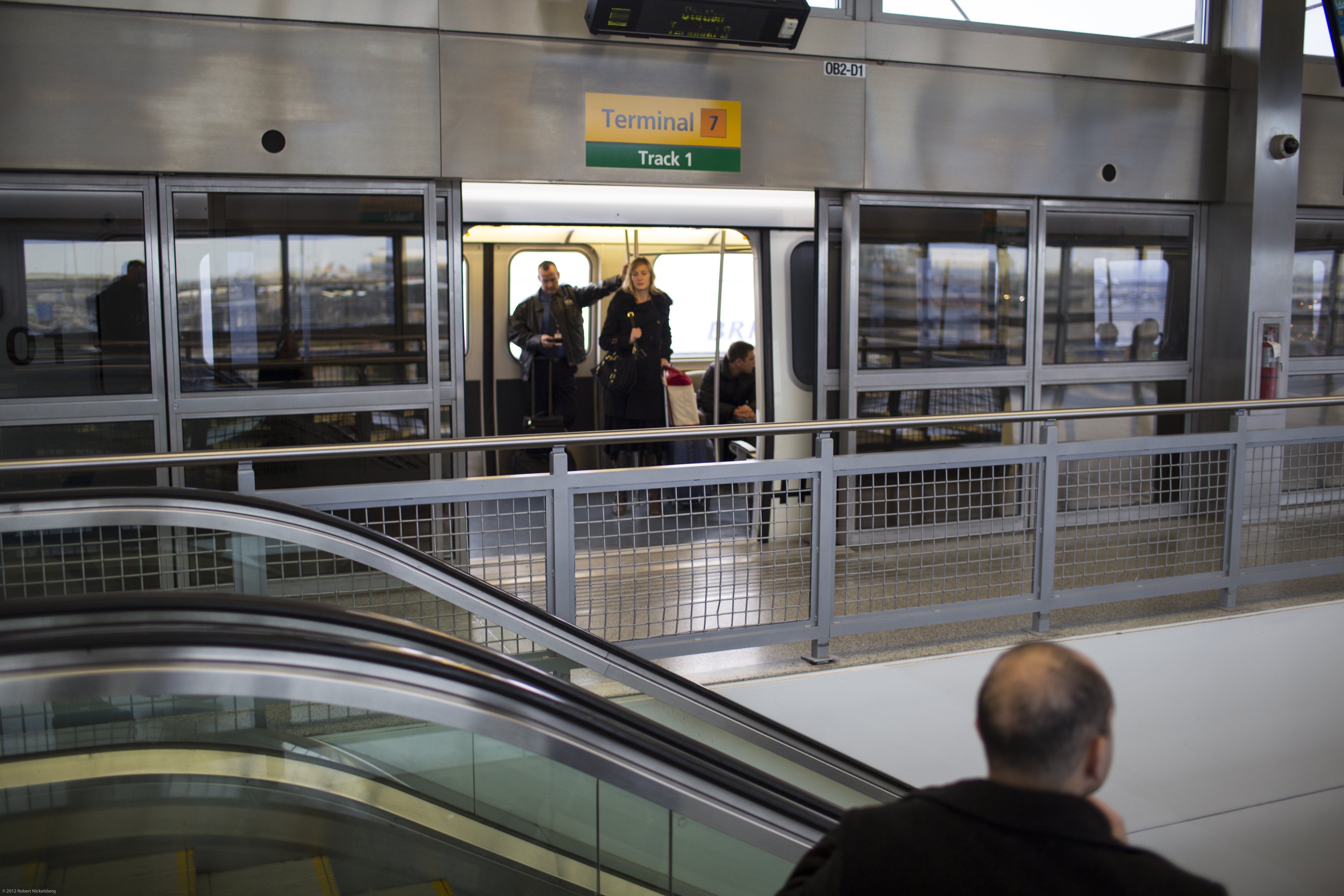 Taking the Airtrain to Travel From Manhattan to JFK