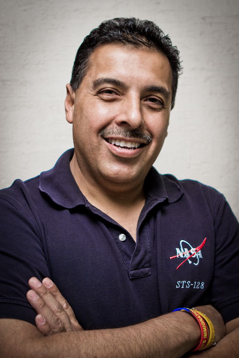 biography-of-former-nasa-astronaut-jose-hernandez