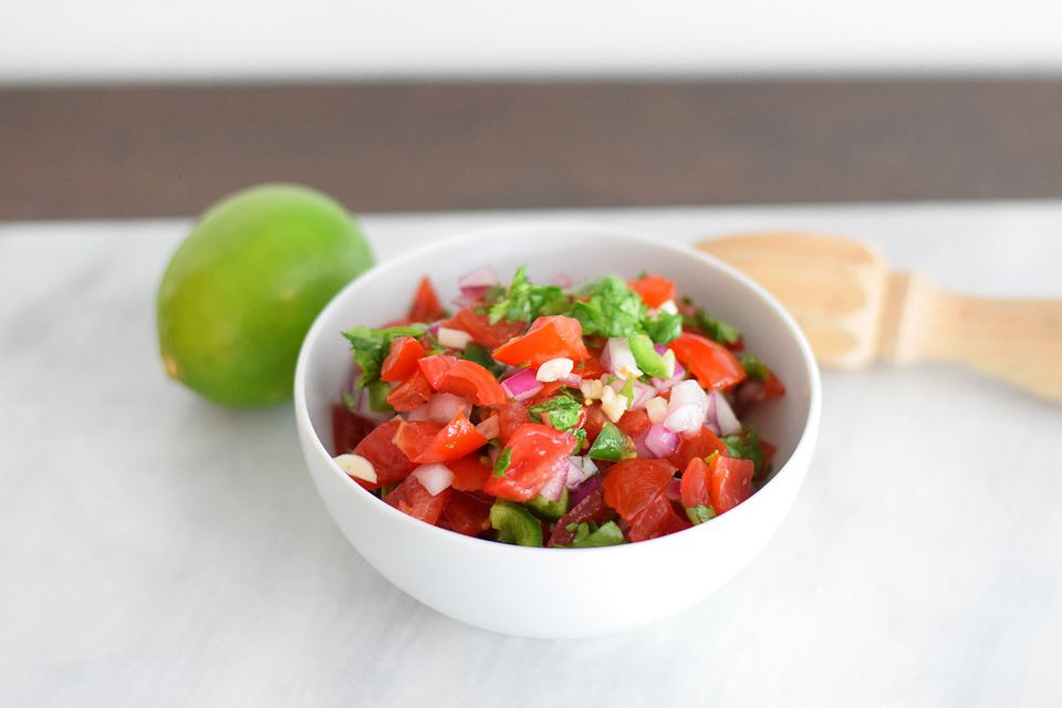 How to Make Salsa From Scratch