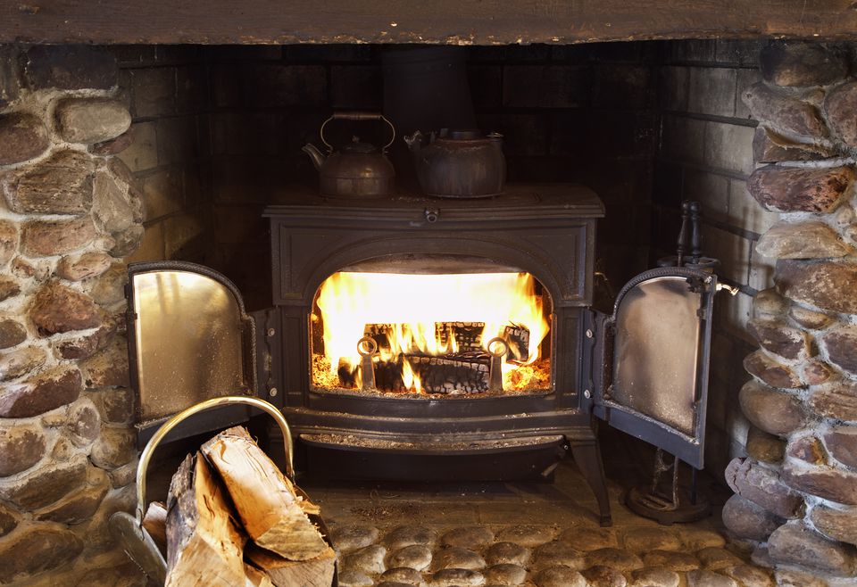 wood heat vs pellet stove differences