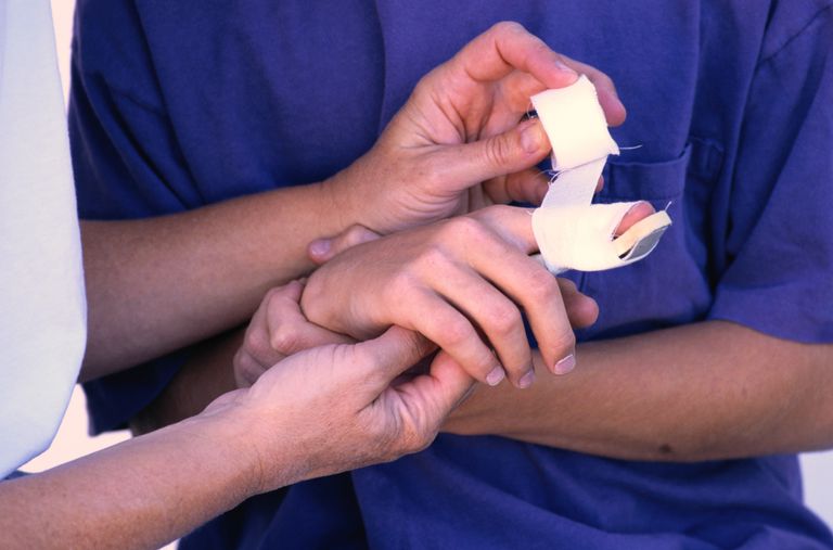 9-common-causes-of-finger-injuries