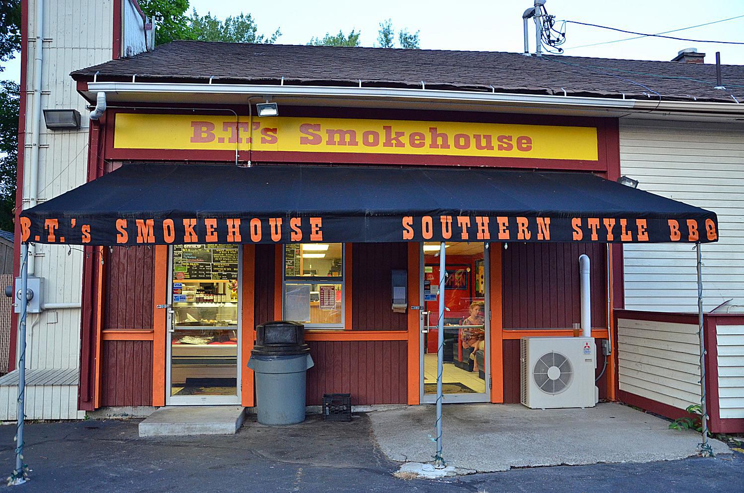 B.T.'s Smokehouse Sturbridge MA - Best BBQ In New England