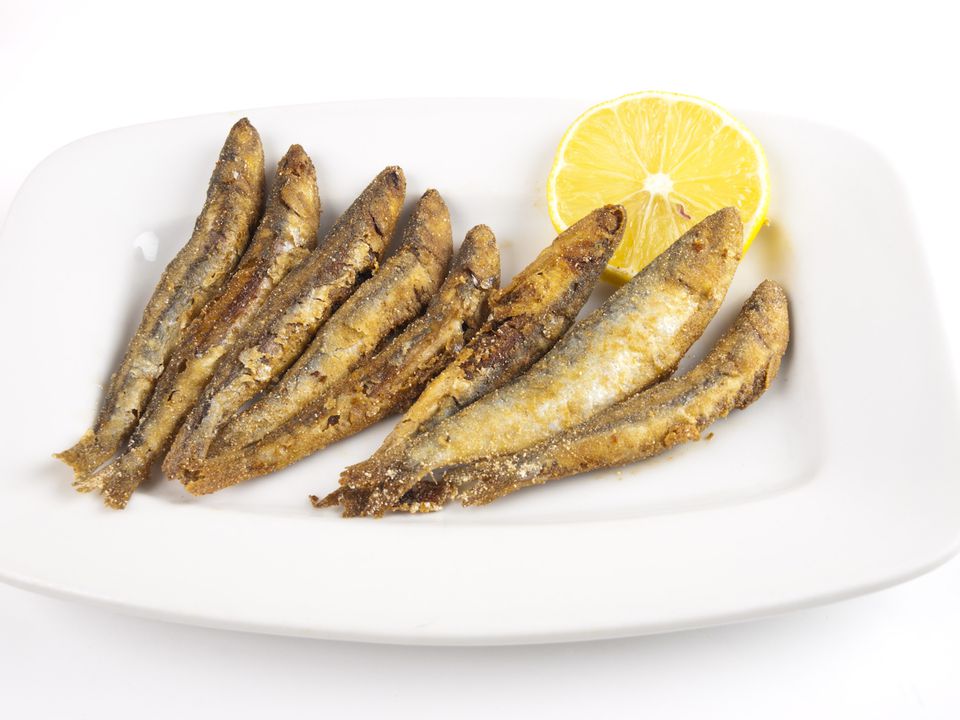 Easy Spanish Fried Anchovies (Boquerones Fritos) Recipe