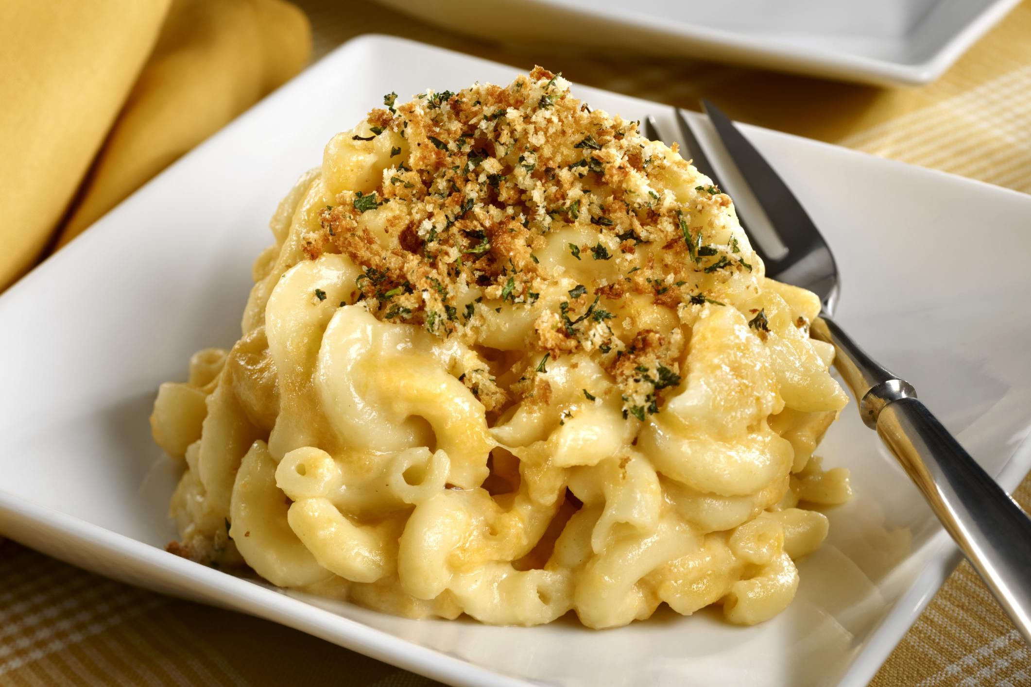 mac and cheese best recipe with meat and hot cheese