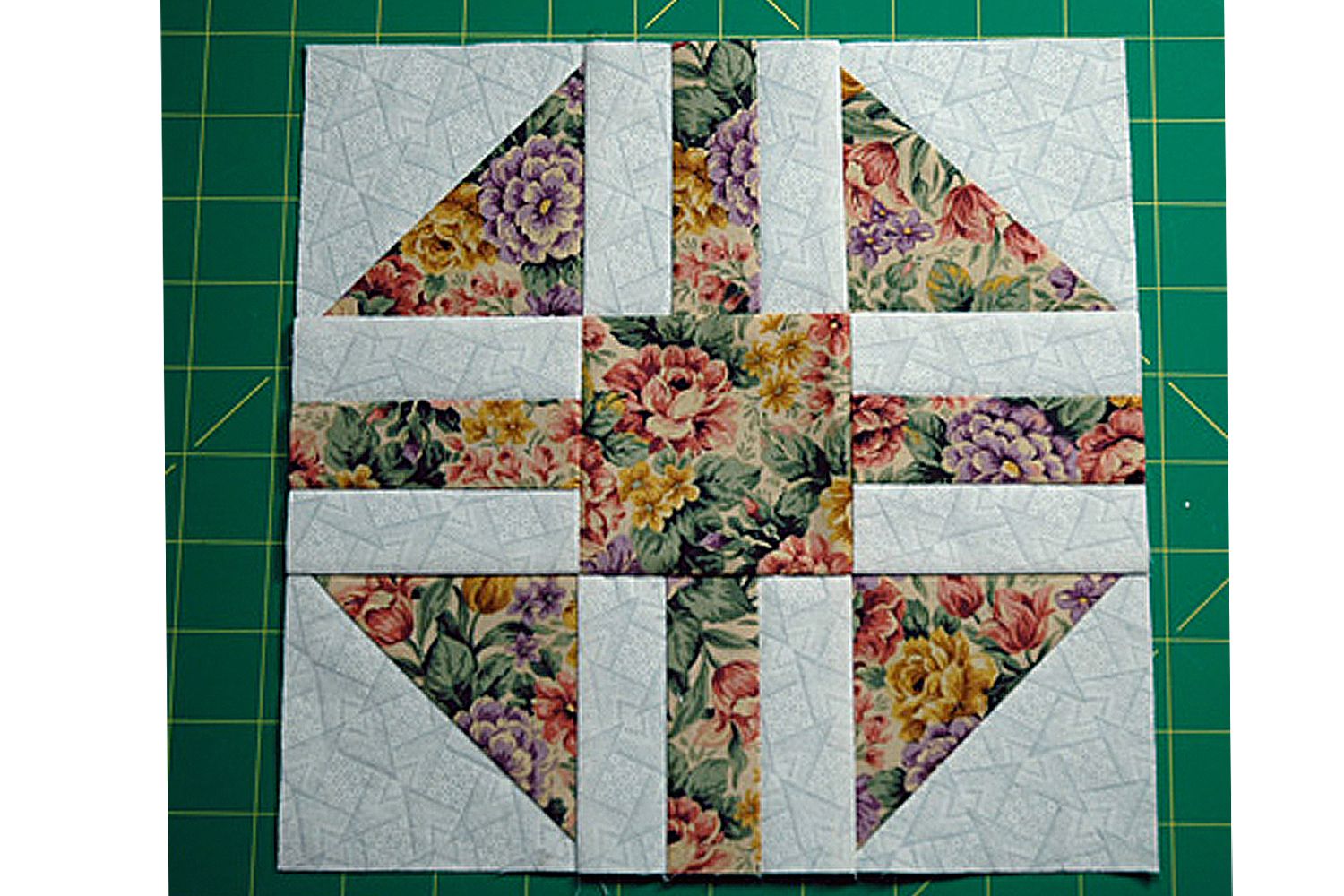 Paths and Stiles, an Easy Quilt Block Pattern