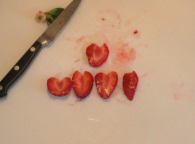 Step-by-Step Instructions for Making Strawberry Hearts