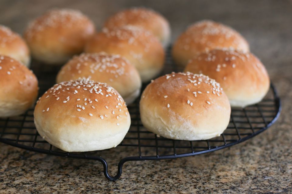 Bread Machine Hamburger Buns Recipe (or Hot Dog Buns)