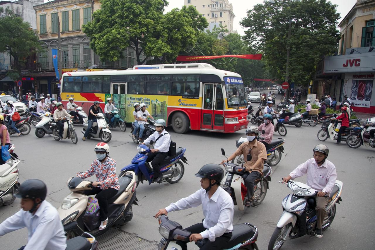 Hanoi Transportation - Getting In and Getting Around | Hanoi Taxi, Bus ...