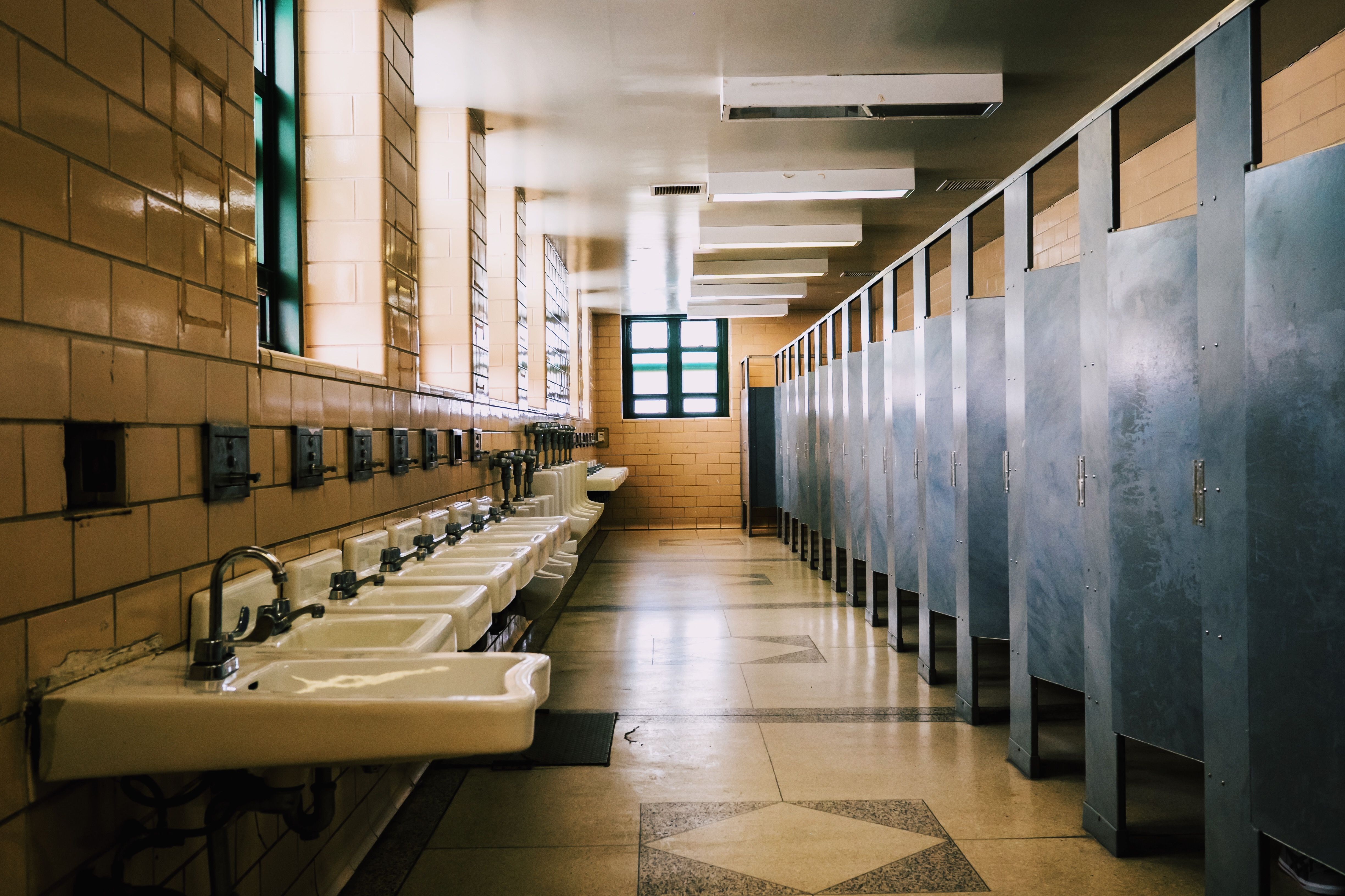 how-to-ask-politely-where-the-bathroom-is-in-french