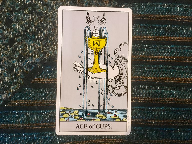 Ace of cups таро карта