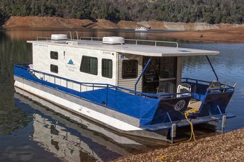 California Delta Houseboat Rentals: an Easy Guide