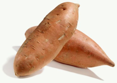 La batata contiene vitamina A y fibra, buenos para el control de tu diabetes.