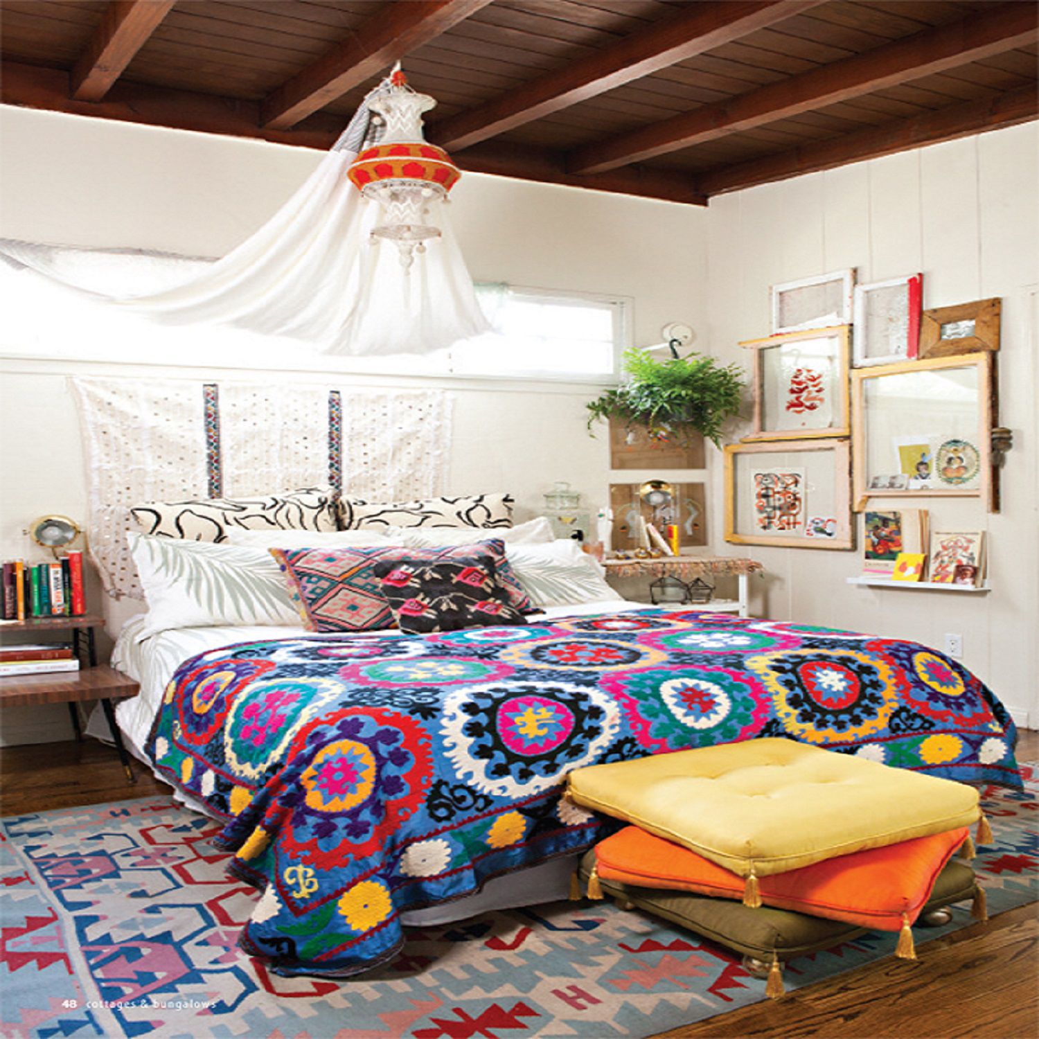 Creatice Boho Bed Ideas for Small Space
