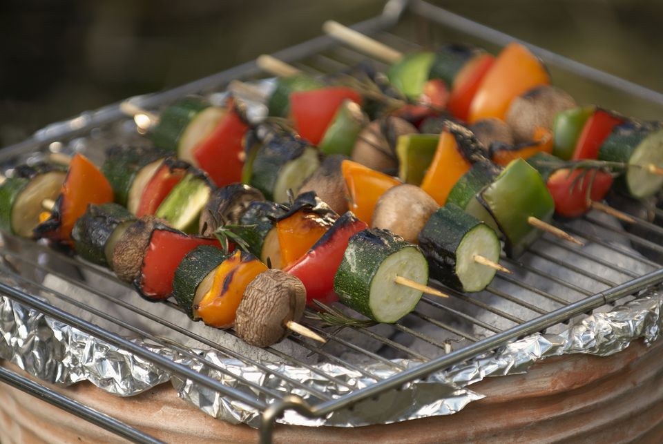 How to Make a Flower Pot Grill  for About 10