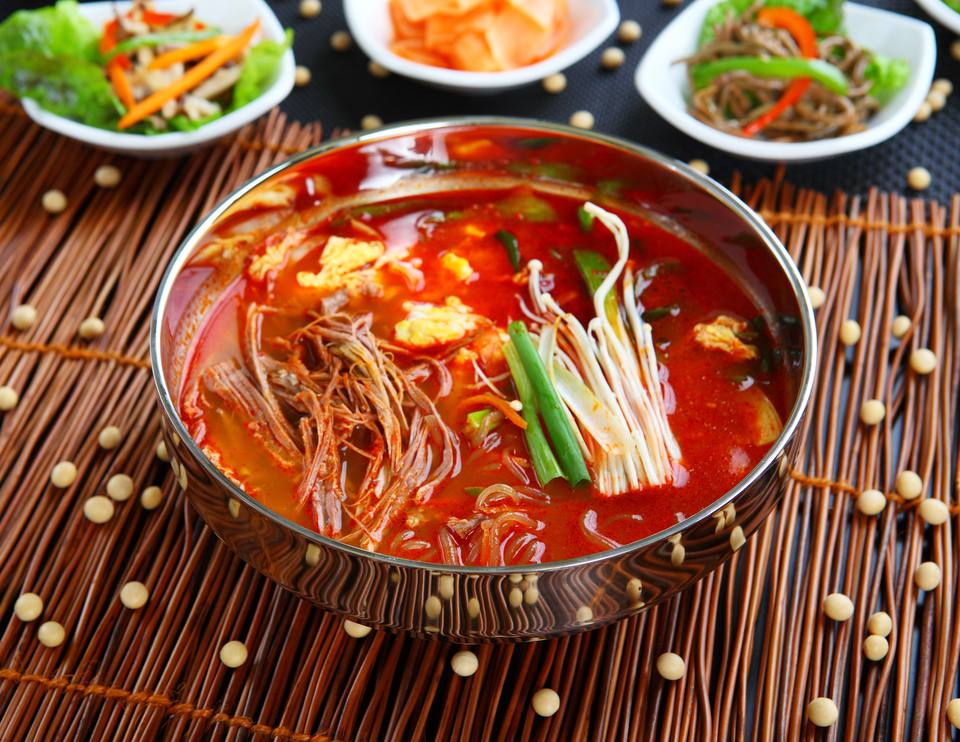 korean-spicy-beef-soup-yukaejang-recipe