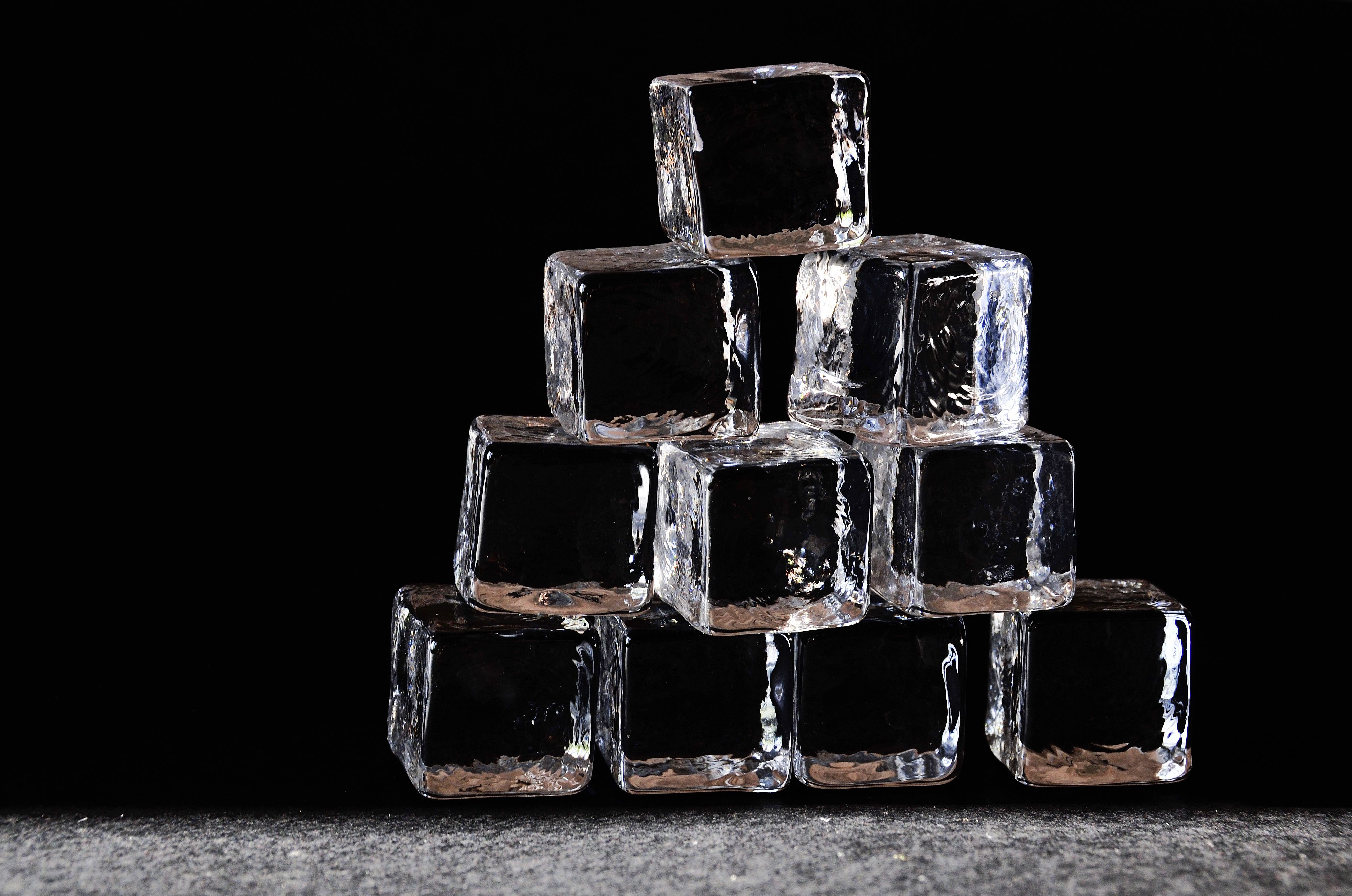 How To Freeze Clear Ice Cubes