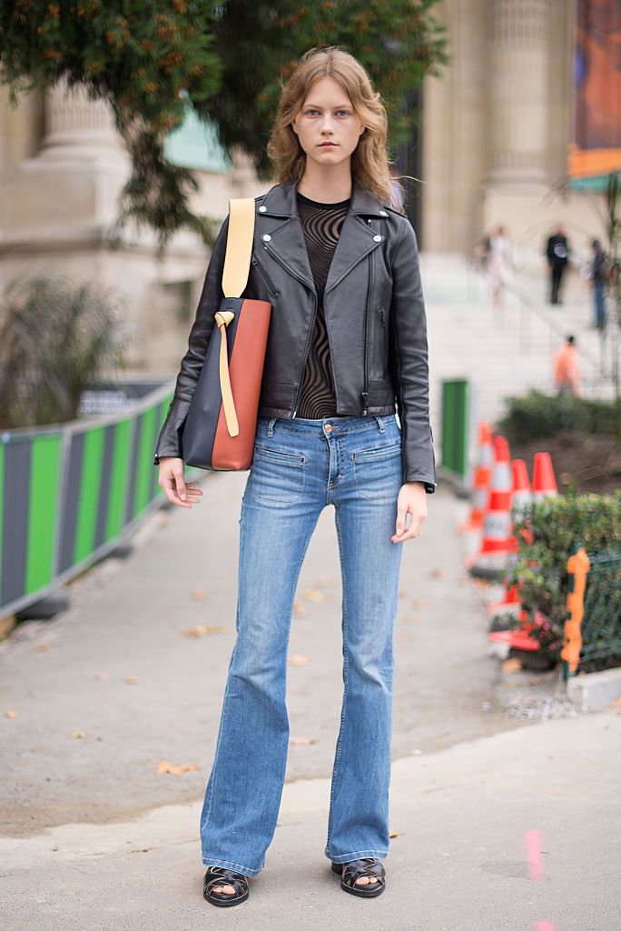 How to Wear Flare Jeans: 10 Fashionable Outfit Ideas